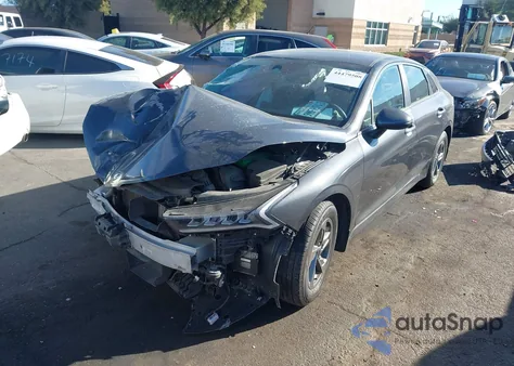 2021 Kia K5 Lxs z USA, uszkodzony, nr VIN 5XXG14J21MG003089